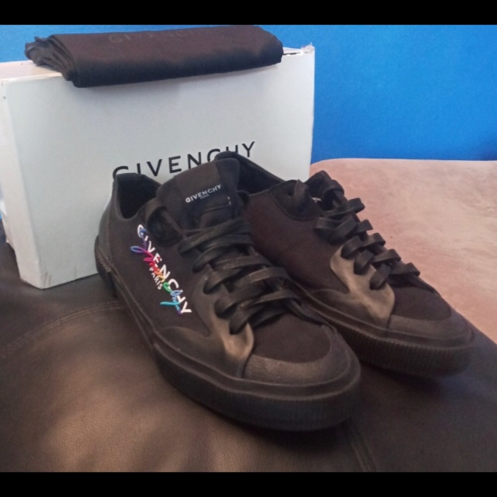 Givenchy Shoes with box
